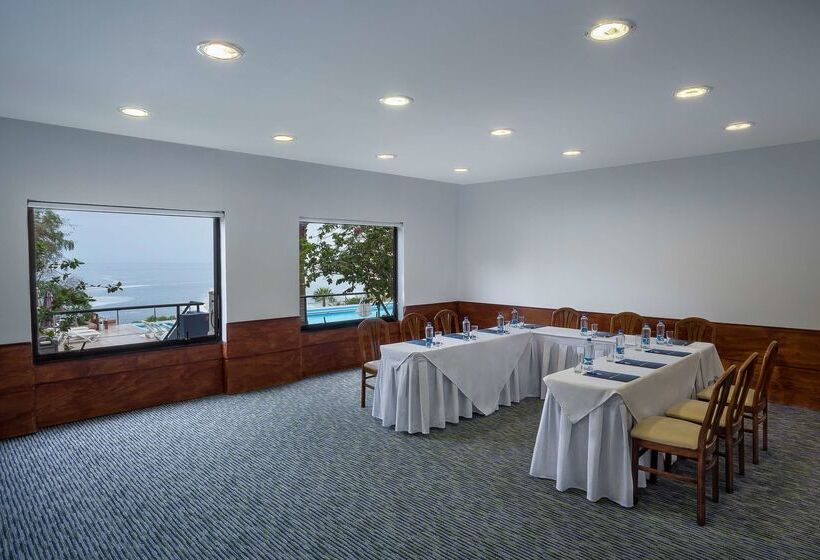 אתר נופש NH Iquique Costa