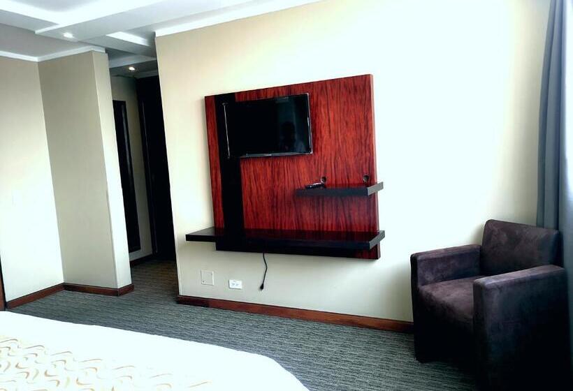 هتل Edificio Akros