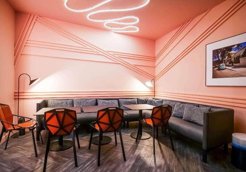 Fotos del hotel Tribe Paris Batignolles:  11