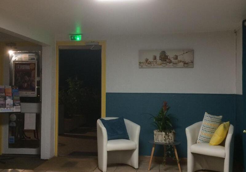 هتل Aix