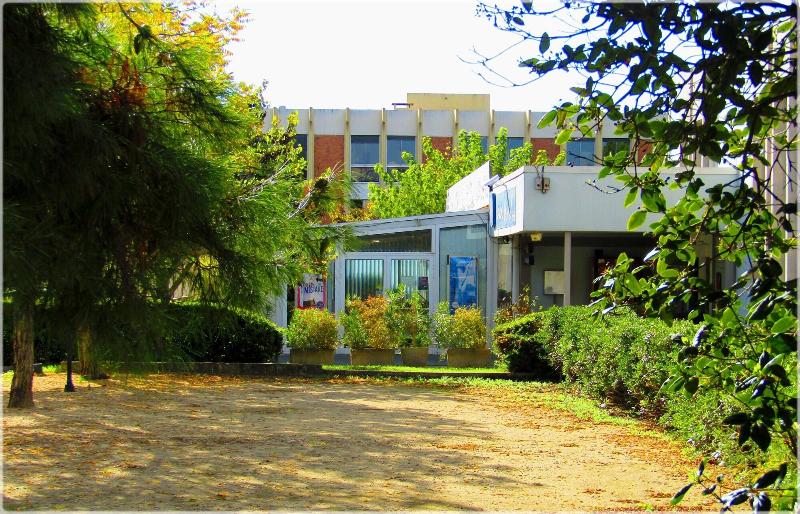 هتل Aix