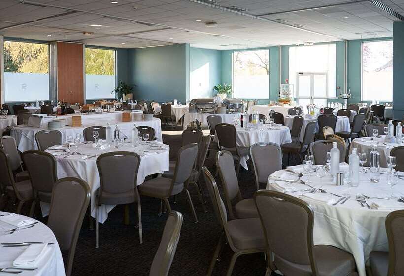 هتل Best Western Plus Paris Saclay
