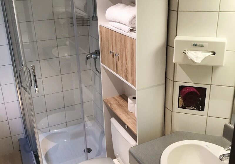 Brit Hotel Aux Sacres Reims Centre