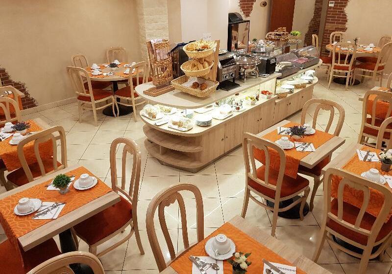 Fotos del hotel Champerret Elysees:  10