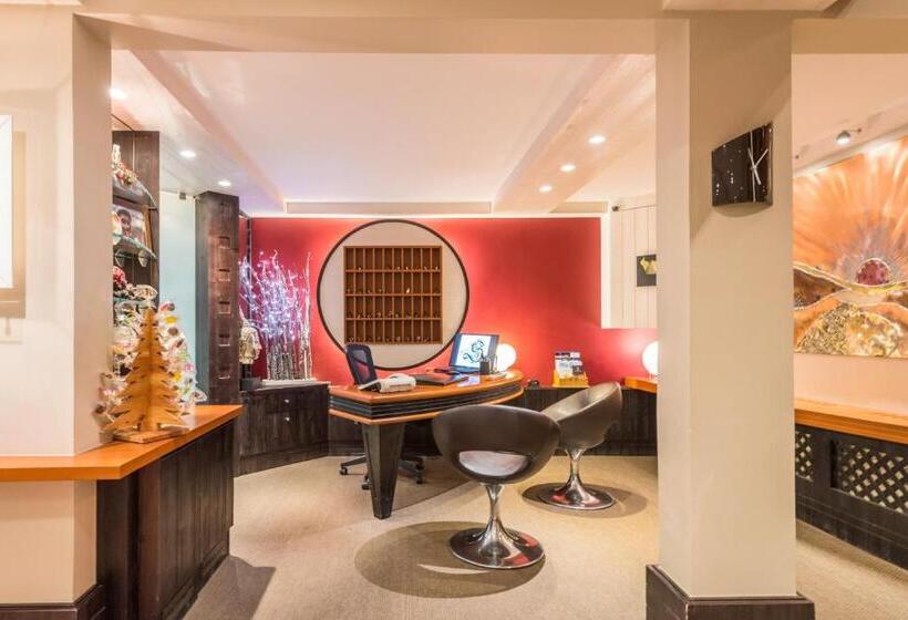 هتل Hôtel Les Sherpas