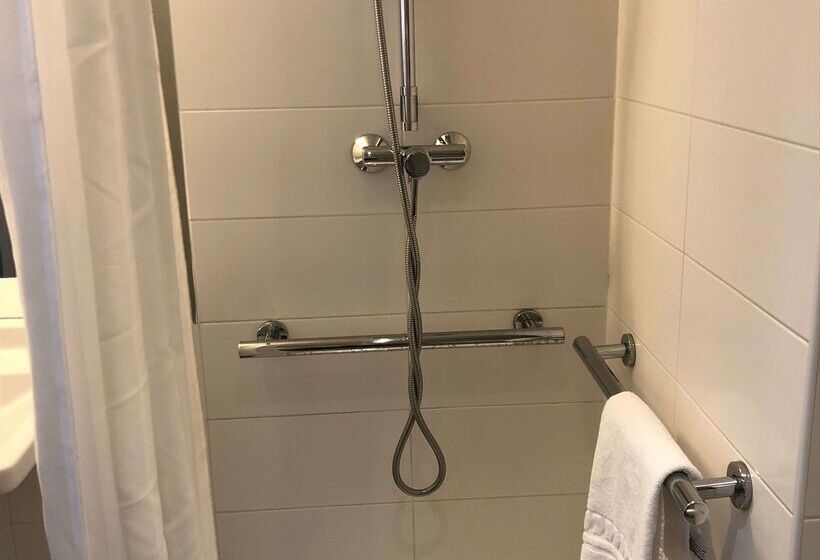 هتل Kyriad Hôtel Orly Aéroport   Athis Mons