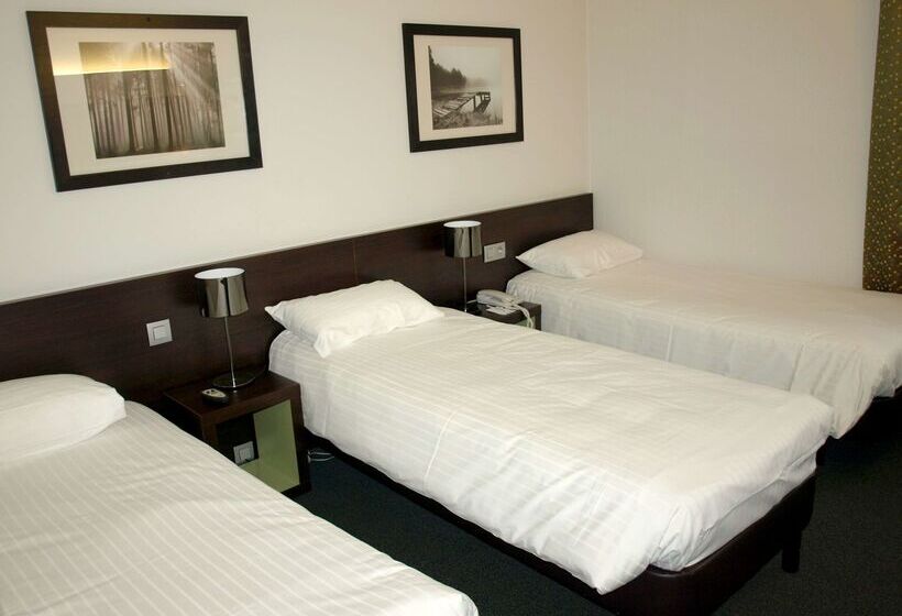 هتل Kyriad Hôtel Orly Aéroport   Athis Mons