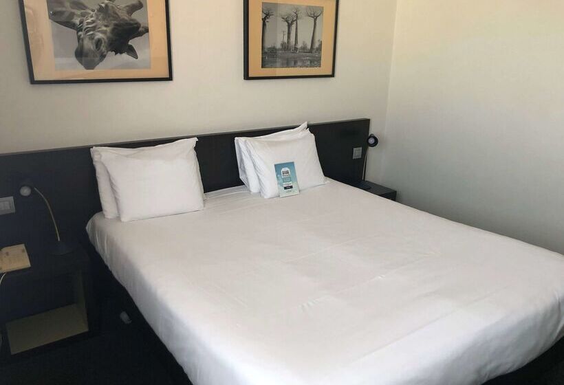 هتل Kyriad Hôtel Orly Aéroport   Athis Mons