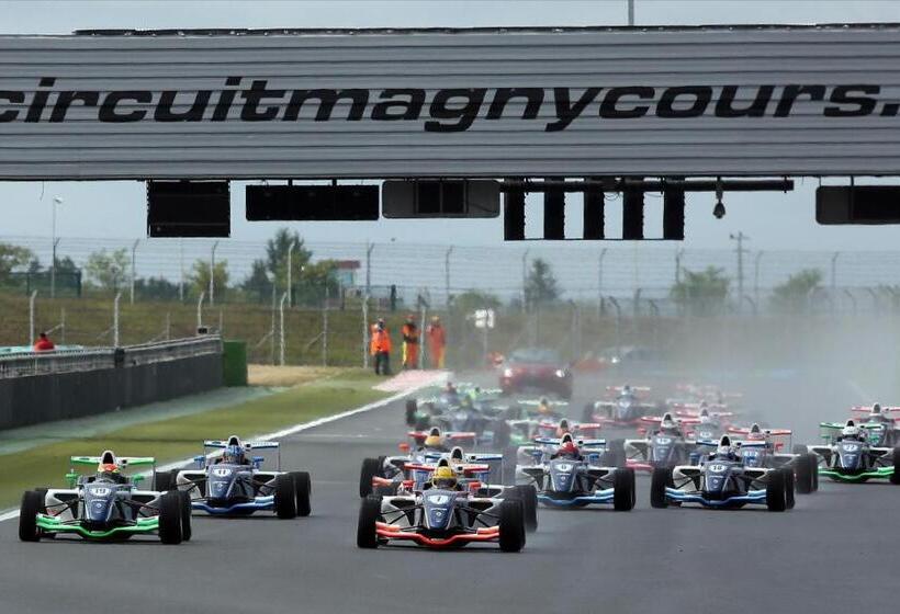هتل Le Paddock