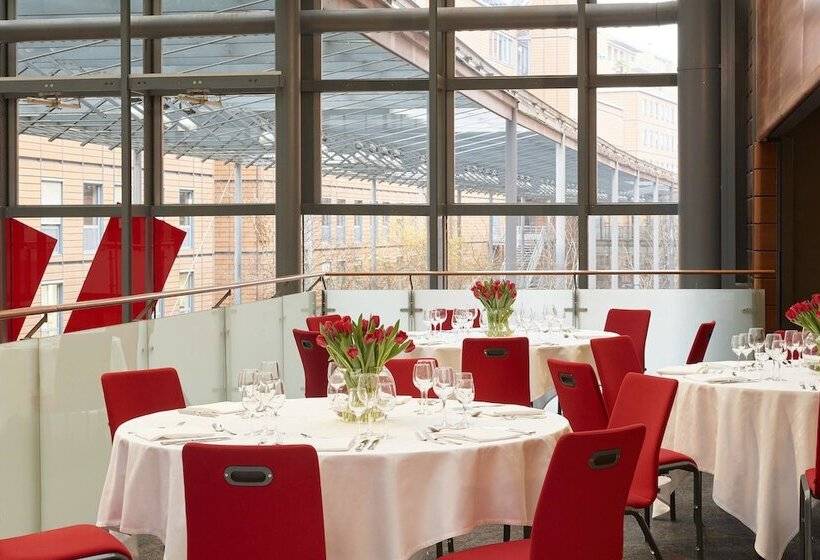 Fotos del hotel Lyon Marriott Hotel Cité Internationale:  1 Fotos del hotel Lyon Marriott Hotel Cité Internationale:  1