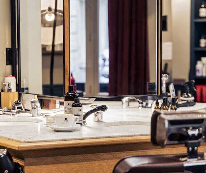 هتل Hôtel Mathis Elysées