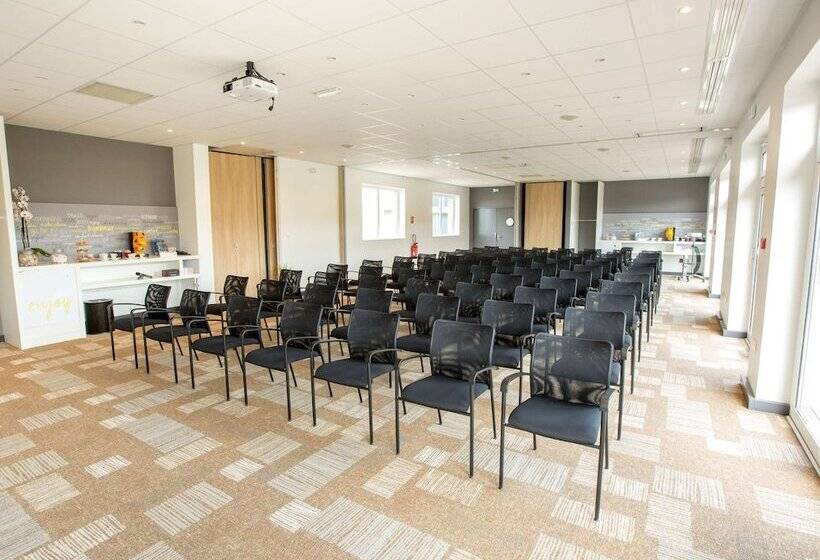 בית מלון כפרי Ibis Cherbourg La Glacerie