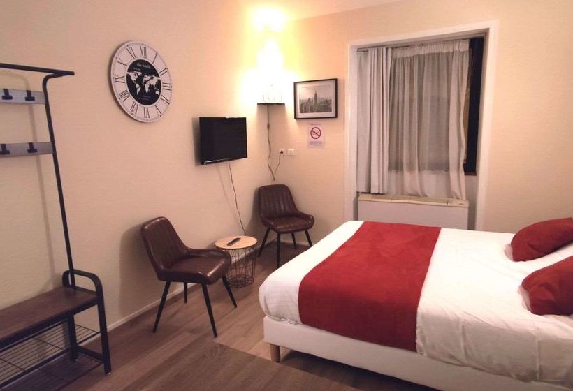 هتل Hôtel Le Valois, Cognac Centre