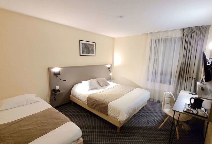هتل Hôtel Le Valois, Cognac Centre