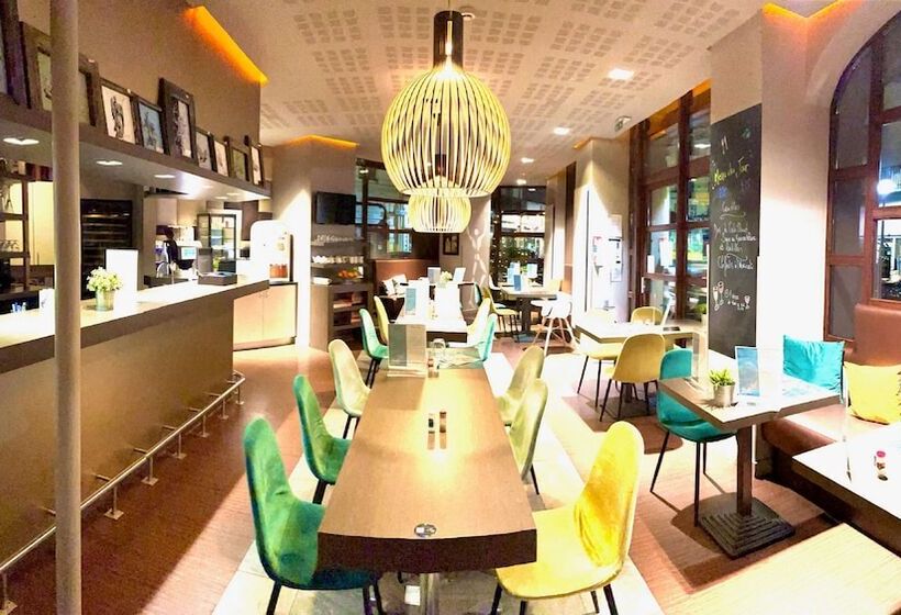 هتل Kyriad Vichy Spa Cinq Mondes