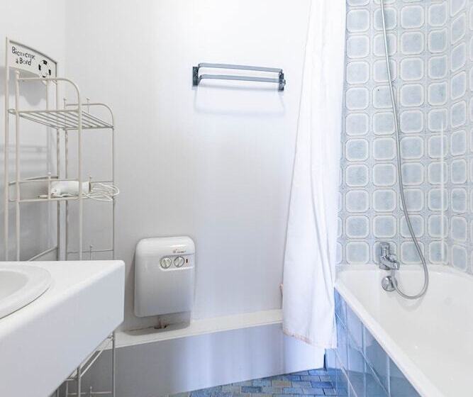 هتل Le Crystal Dinard Plage