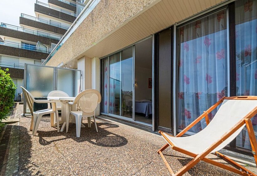 هتل Le Crystal Dinard Plage