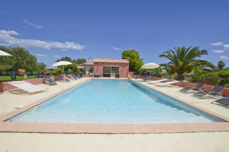 هتل Hôtel Les Jardins