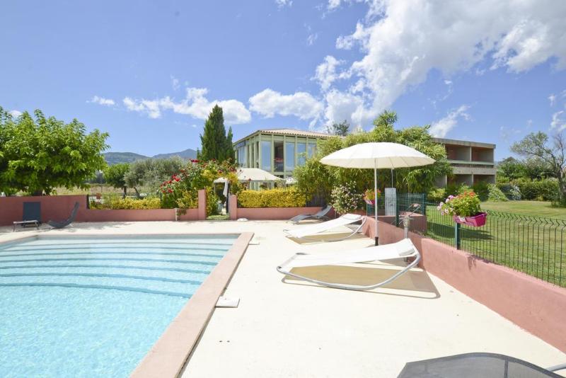 هتل Hôtel Les Jardins