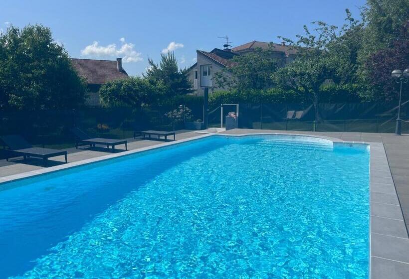 בית מלון כפרי Logis La Thomasse