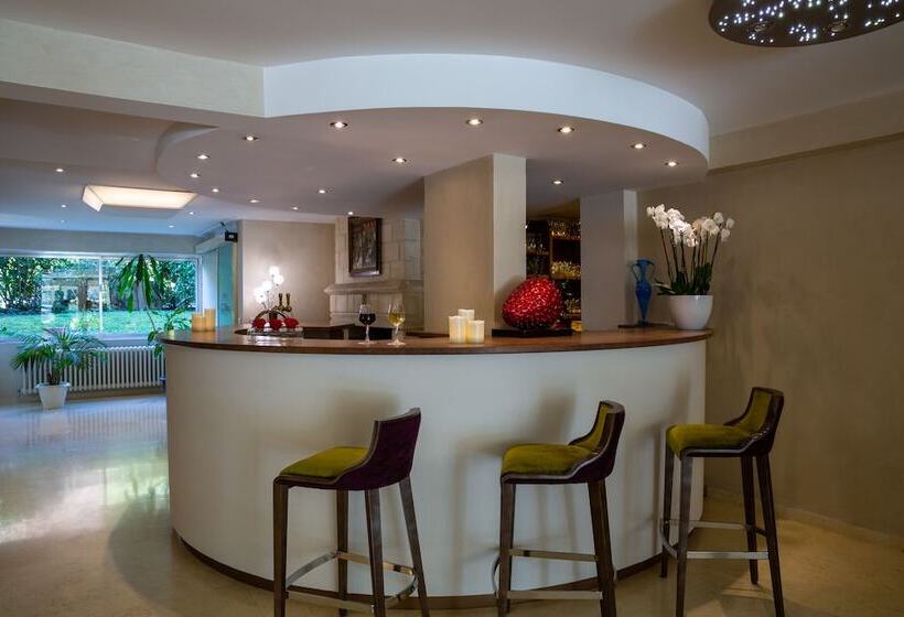 هتل Hôtel Les Trois Roses, Meylan Grenoble The Originals Boutique