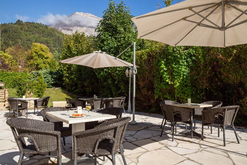 هتل Hôtel Les Trois Roses, Meylan Grenoble The Originals Boutique