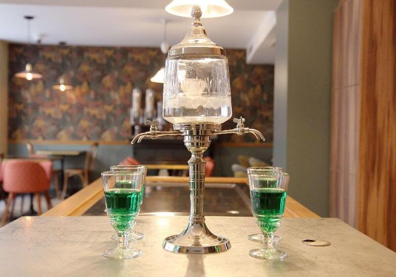 Fotos del hotel Best Western Hôtel Littéraire Arthur Rimbaud:  41