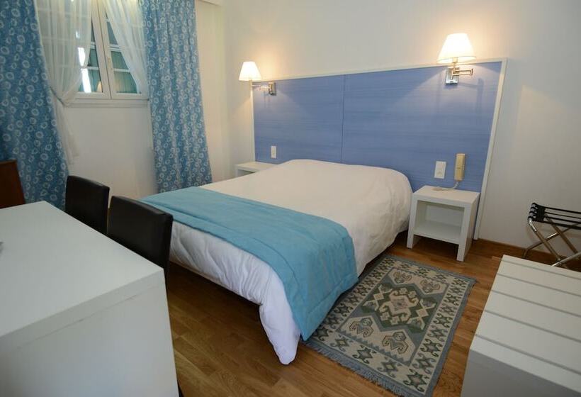 Отель Le Relais du Val d'Orbieu