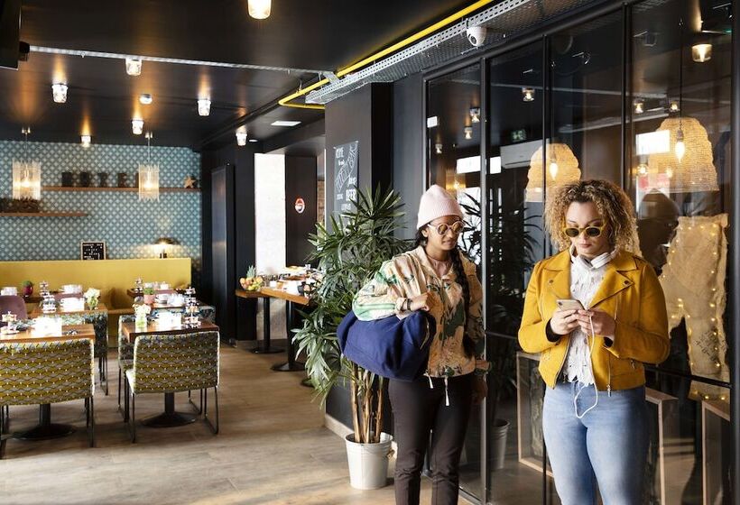 ホテル Maxim Folies