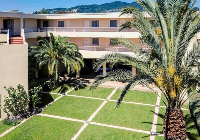 هتل Mercure Cannes Mandelieu