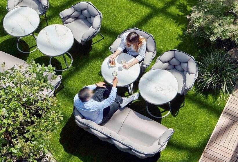 בית מלון כפרי Mercure Paris La Défense Grande Arche