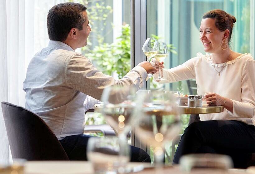 בית מלון כפרי Mercure Paris La Défense Grande Arche