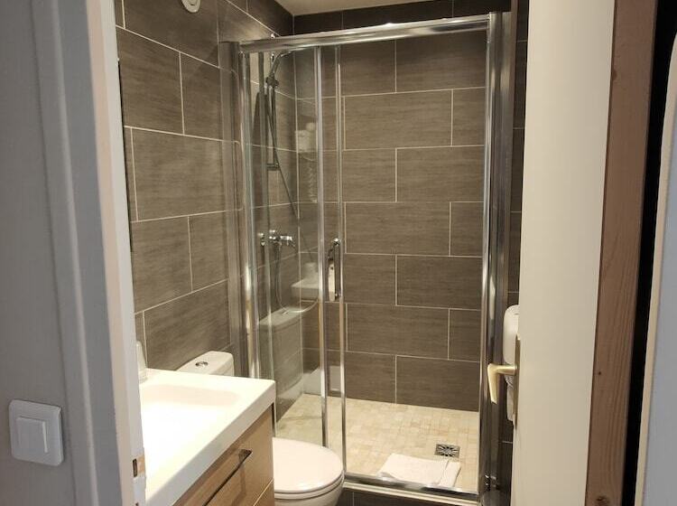 ホテル Modern Est