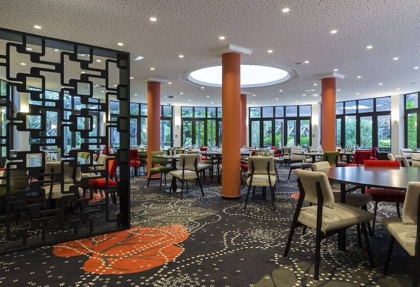 هتل Hôtel Oceania Nantes Aéroport