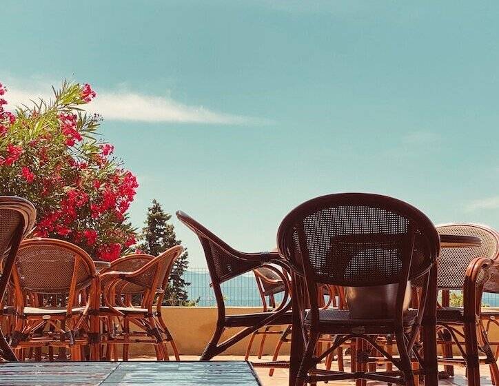 בית מלון כפרי Sun Beach