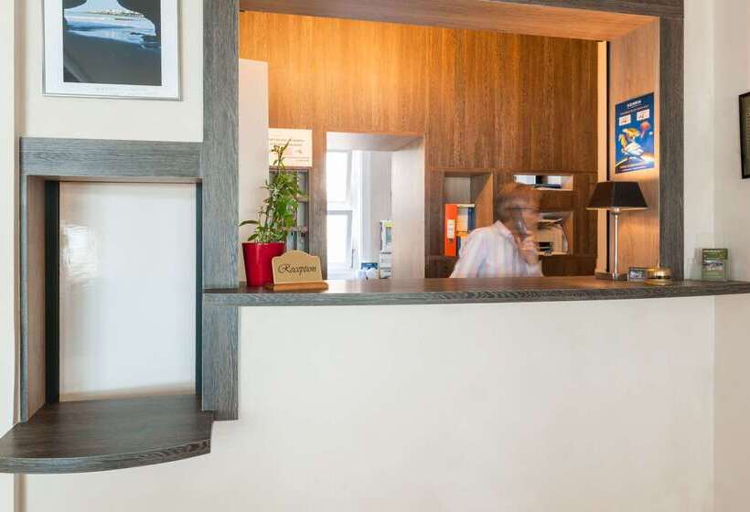 هتل Hôtel The Originals Miramar, Royan Pontaillac