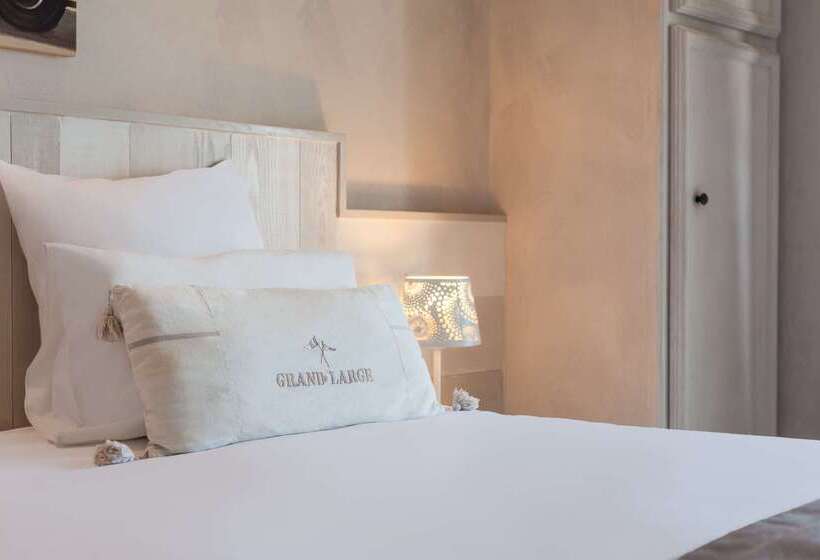 هتل Hôtel The Originals Miramar, Royan Pontaillac