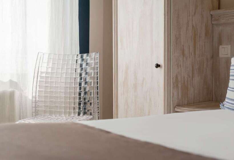 هتل Hôtel The Originals Miramar, Royan Pontaillac