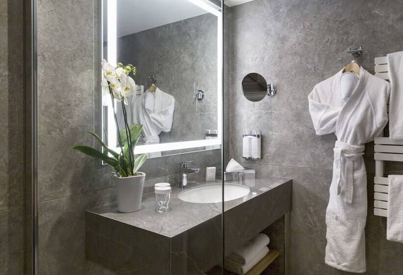 Fotos del hotel Warwick Reine Astrid - Lyon:  25