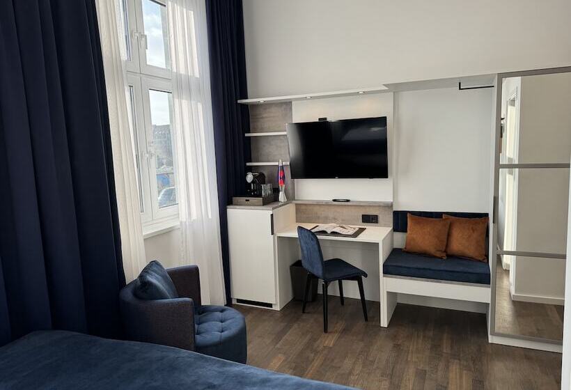 Fotos del hotel East-Side Hotel:  9