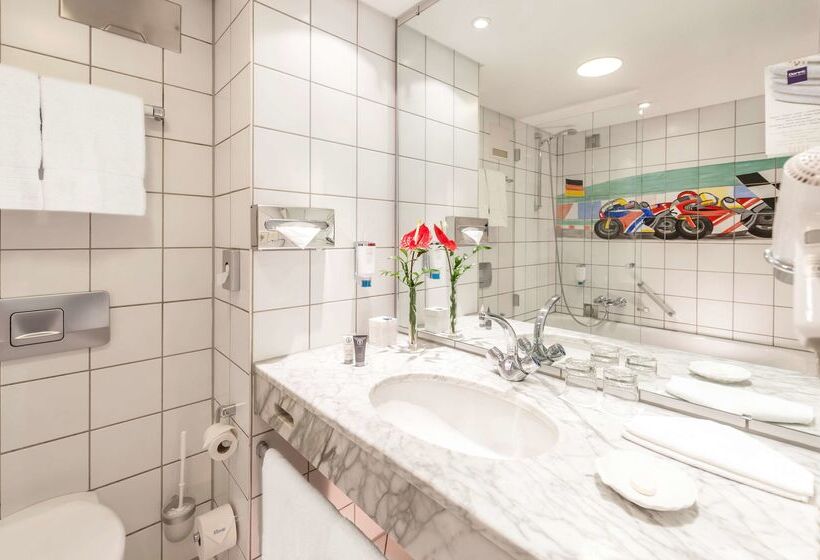 בית מלון כפרי Dorint Am Nürburgring Hocheifel