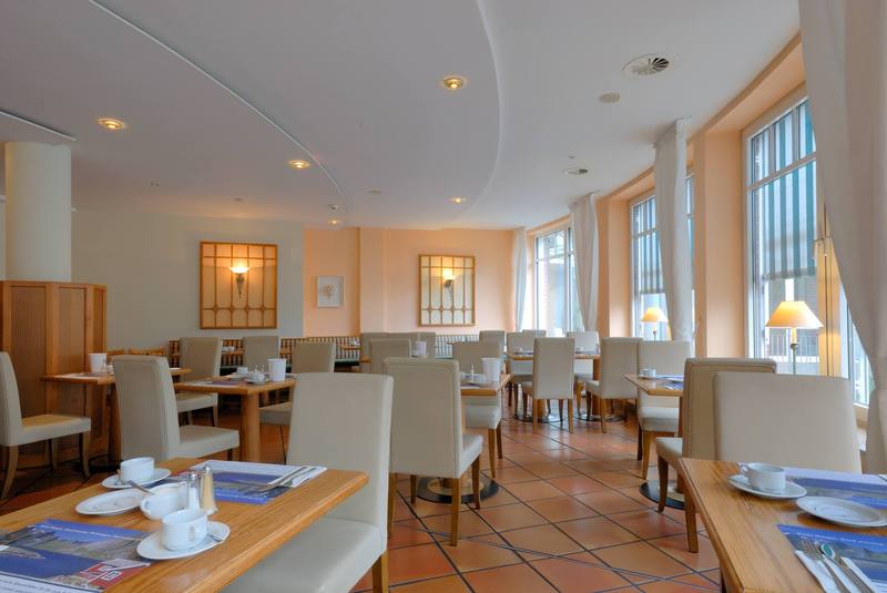 هتل Golden Tulip Luebecker Hof