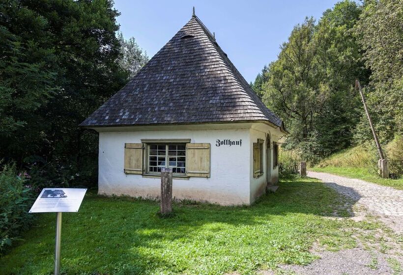 Отель Hofgut Sternen
