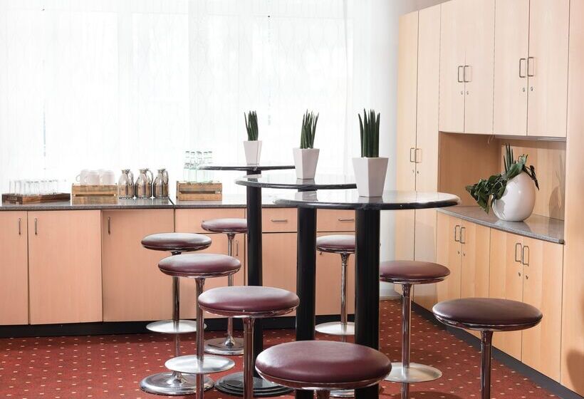 Fotos del hotel Ibis Styles Berlin Treptow:  14