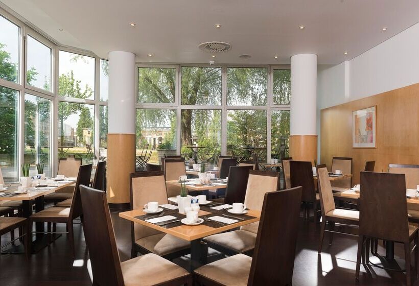 Fotos del hotel Ibis Styles Berlin Treptow:  11