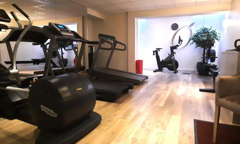 호텔 La Bastide De L'oliveraie