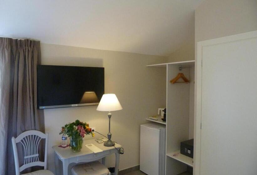 호텔 La Bastide De L'oliveraie