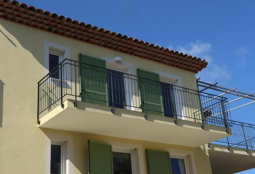 호텔 La Bastide De L'oliveraie