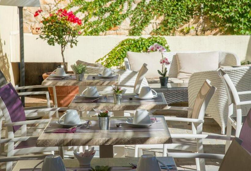 호텔 La Bastide De L'oliveraie