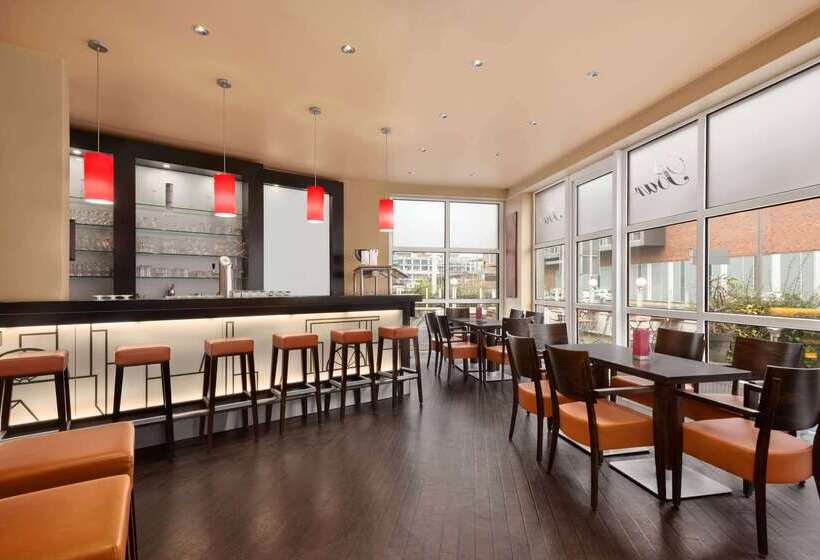 فندق Ramada By Wyndham Bottrop City